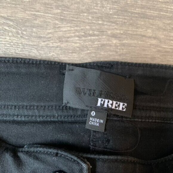 Wilfred Free Aritzia Women's Skinny Jeans Black midrise Stretch Denim Size 0 - Picture 4 of 13